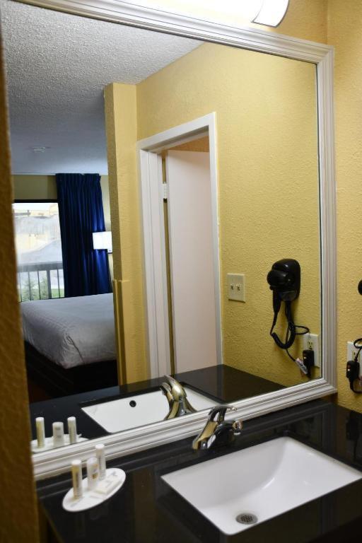 Baymont By Wyndham Macon I-75 Μοτέλ Εξωτερικό φωτογραφία
