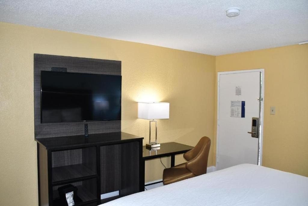 Baymont By Wyndham Macon I-75 Μοτέλ Εξωτερικό φωτογραφία