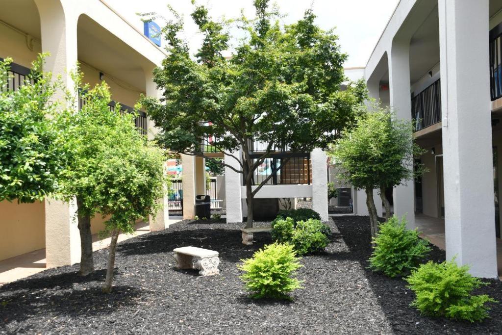 Baymont By Wyndham Macon I-75 Μοτέλ Εξωτερικό φωτογραφία